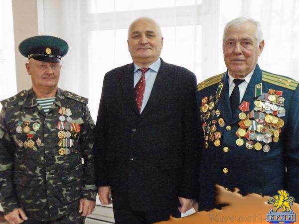 В Керчи школьники получили зеленые береты - «Керчь»