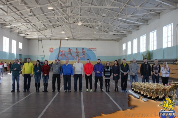 Крымская федерация лёгкой атлетики провела заключительные соревнования сезона-2016 и наградила лучших спортсменов, тренеров и функционеров уходящего года (ФОТО) - «Спорт Крыма»