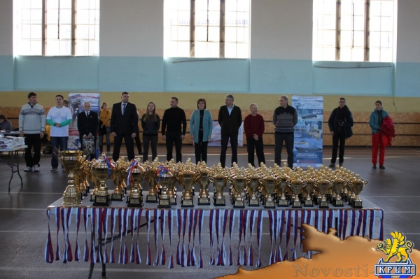 Крымская федерация лёгкой атлетики провела заключительные соревнования сезона-2016 и наградила лучших спортсменов, тренеров и функционеров уходящего года (ФОТО) - «Спорт Крыма»