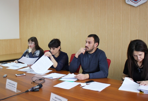 Терподразделения Госкомрегистра в 2017 году должны продолжить активное взаимодействие с муниципалитетами — Александр Спиридонов - «Госкомрегистр»