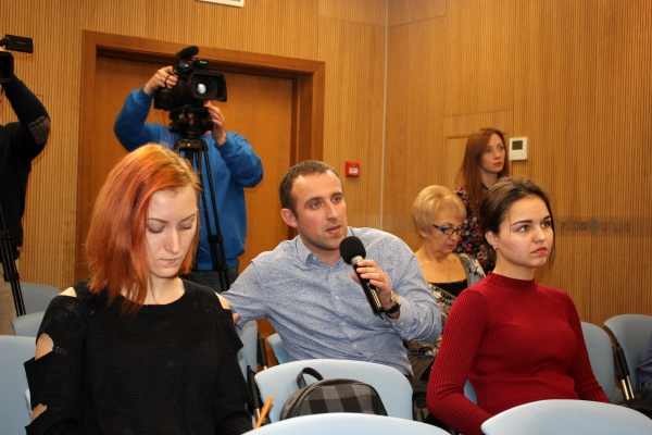 Сотрудники отделов кадастрового учета Госкомрегистра выполняют объем работы, в три раза превышающий все допустимые нормы — Анастасия Рылькова - «Госкомрегистр»