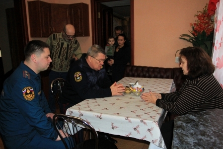 Сергей Шахов посетил семью погибшего пожарного - «МЧС»