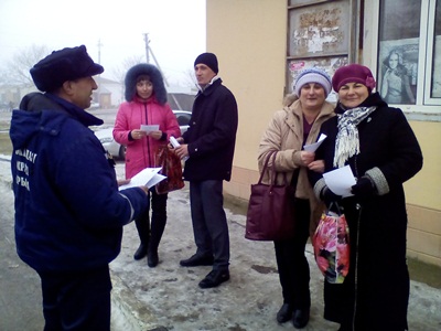 Сотрудники ГКУ РК «Пожарная охрана Республики Крым» проводят комплекс профилактических мероприятий в период новогодних праздников - «МЧС» Сотрудники ГКУ РК «Пожарная охрана Республики Крым» проводят комплекс профилактических мероприятий в период новогодних праздников - «МЧС»