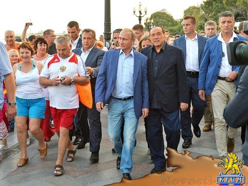 Путин и Берлускони навестили крымчан . - «Политика» Путин и Берлускони навестили крымчан . - «Политика»