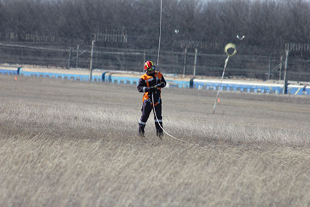 «КРЫМ-СПАС» продолжает принимать участие в учебных тренировках по беспарашютному десантированию - «МЧС» «КРЫМ-СПАС» продолжает принимать участие в учебных тренировках по беспарашютному десантированию - «МЧС»