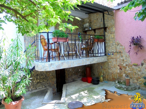 Отдых в Феодосии. Уютный домик с террасой на 2-5 человек в Феодосии. Отдых в Крыму 2017 - жильё в Крыму без посредников - «Отдых в Феодосии»