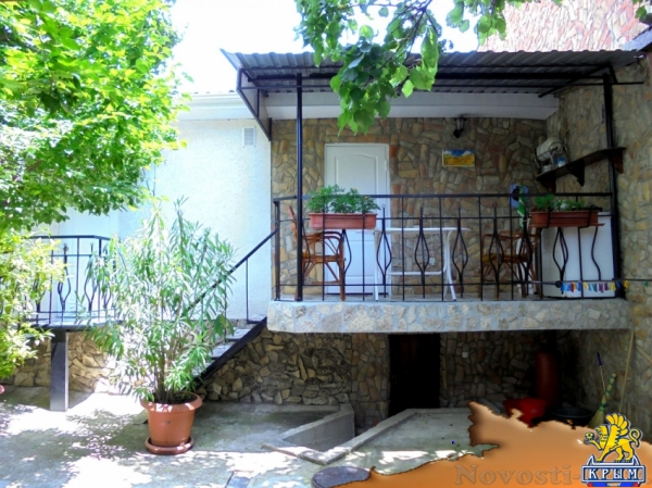 Отдых в Феодосии. Уютный домик с террасой на 2-5 человек в Феодосии. Отдых в Крыму 2017 - жильё в Крыму без посредников - «Отдых в Феодосии»