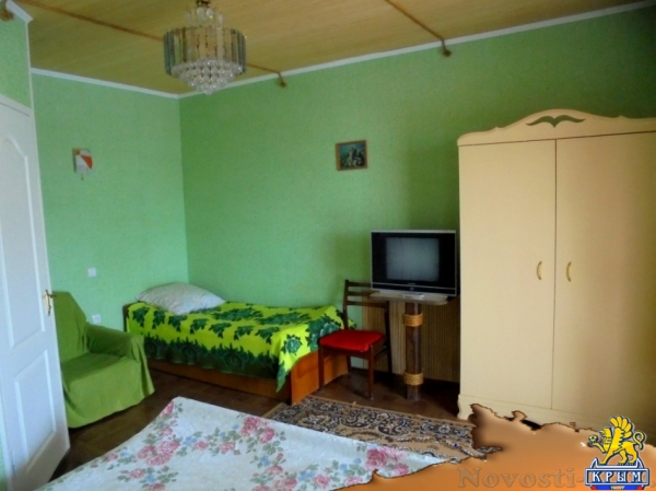 Отдых в Феодосии. Двухкомнатный домик с террасой на 3-7 человек в Феодосии. Отдых в Крыму 2017 - жильё в Крыму без посредников - «Отдых в Феодосии» Отдых в Феодосии. Двухкомнатный домик с террасой на 3-7 человек в Феодосии. Отдых в Крыму 2017 - жильё в Крыму без посредников - «Отдых в Феодосии»