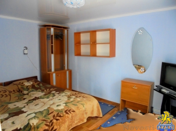 Отдых в Феодосии. Отдельный трехкомнатный дом со своим закрытым двором и гаражом, без хозяев, в Феодосии. Отдых в Крыму 2017 - жильё в Крыму без посредников - «Отдых в Феодосии»