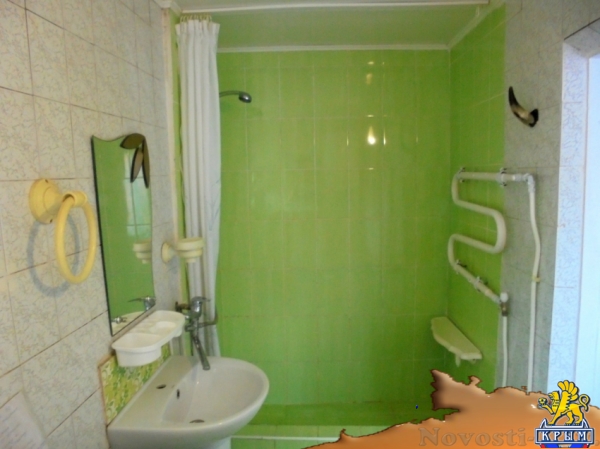 Отдых в Феодосии. Отдельный трехкомнатный дом со своим закрытым двором и гаражом, без хозяев, в Феодосии. Отдых в Крыму 2017 - жильё в Крыму без посредников - «Отдых в Феодосии»