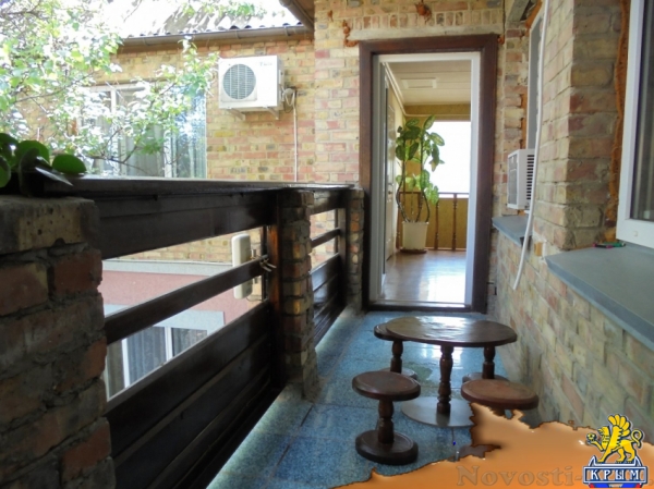 Отдых в Феодосии. Четырехкомнатный двухэтажный дом в Феодосии. Отдых в Крыму 2017 - жильё в Крыму без посредников - «Отдых в Феодосии» Отдых в Феодосии. Четырехкомнатный двухэтажный дом в Феодосии. Отдых в Крыму 2017 - жильё в Крыму без посредников - «Отдых в Феодосии»