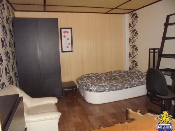 Отдых в Феодосии. Четырехкомнатный двухэтажный дом в Феодосии. Отдых в Крыму 2017 - жильё в Крыму без посредников - «Отдых в Феодосии» Отдых в Феодосии. Четырехкомнатный двухэтажный дом в Феодосии. Отдых в Крыму 2017 - жильё в Крыму без посредников - «Отдых в Феодосии»