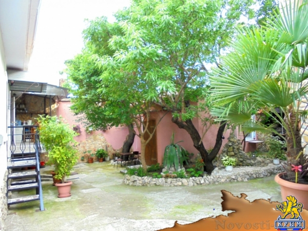 Отдых в Феодосии. Двухкомнатный домик с беседкой на 3-5 человек в Феодосии. Отдых в Крыму 2017 - жильё в Крыму без посредников - «Отдых в Феодосии» Отдых в Феодосии. Двухкомнатный домик с беседкой на 3-5 человек в Феодосии. Отдых в Крыму 2017 - жильё в Крыму без посредников - «Отдых в Феодосии»