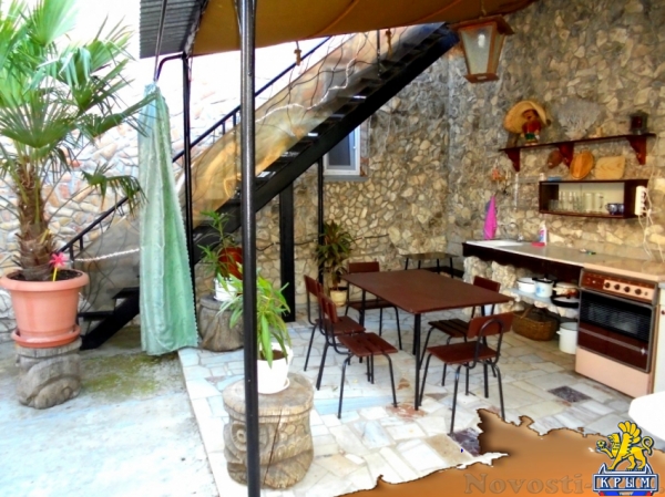 Отдых в Феодосии. Двухкомнатный домик с беседкой на 3-5 человек в Феодосии. Отдых в Крыму 2017 - жильё в Крыму без посредников - «Отдых в Феодосии» Отдых в Феодосии. Двухкомнатный домик с беседкой на 3-5 человек в Феодосии. Отдых в Крыму 2017 - жильё в Крыму без посредников - «Отдых в Феодосии»