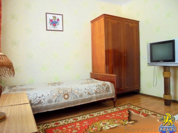 Отдых в Феодосии. Двухкомнатный домик с беседкой на 3-5 человек в Феодосии. Отдых в Крыму 2017 - жильё в Крыму без посредников - «Отдых в Феодосии» Отдых в Феодосии. Двухкомнатный домик с беседкой на 3-5 человек в Феодосии. Отдых в Крыму 2017 - жильё в Крыму без посредников - «Отдых в Феодосии»