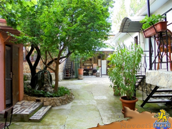 Отдых в Феодосии. Домик под абрикосовым деревом на 2-4 человека в Феодосии. Отдых в Крыму 2017 - жильё в Крыму без посредников - «Отдых в Феодосии» Отдых в Феодосии. Домик под абрикосовым деревом на 2-4 человека в Феодосии. Отдых в Крыму 2017 - жильё в Крыму без посредников - «Отдых в Феодосии»