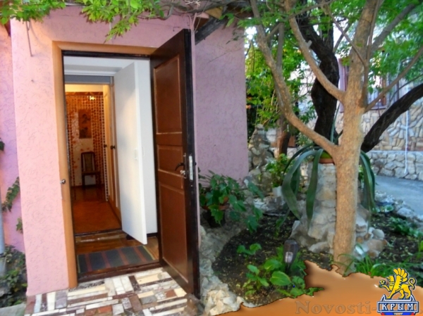 Отдых в Феодосии. Домик под абрикосовым деревом на 2-4 человека в Феодосии. Отдых в Крыму 2017 - жильё в Крыму без посредников - «Отдых в Феодосии» Отдых в Феодосии. Домик под абрикосовым деревом на 2-4 человека в Феодосии. Отдых в Крыму 2017 - жильё в Крыму без посредников - «Отдых в Феодосии»