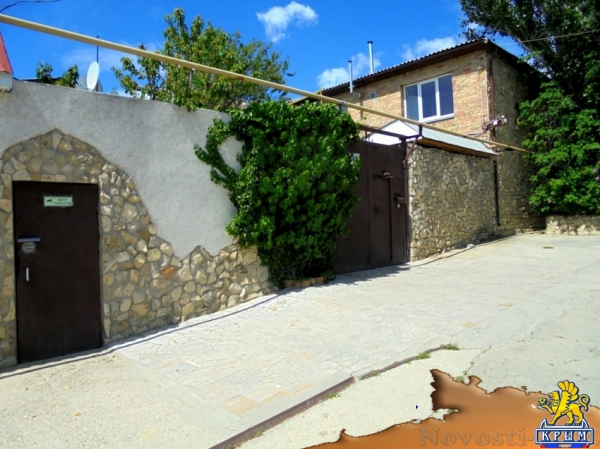 Отдых в Феодосии. Домик под абрикосовым деревом на 2-4 человека в Феодосии. Отдых в Крыму 2017 - жильё в Крыму без посредников - «Отдых в Феодосии» Отдых в Феодосии. Домик под абрикосовым деревом на 2-4 человека в Феодосии. Отдых в Крыму 2017 - жильё в Крыму без посредников - «Отдых в Феодосии»