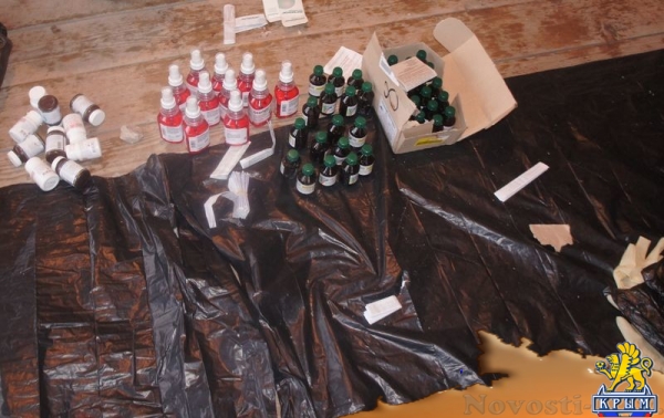 Крымские пограничники задержали гражданина Украины с 50 кг контрабандных лекарств (ФОТО) - «Культура Крыма»