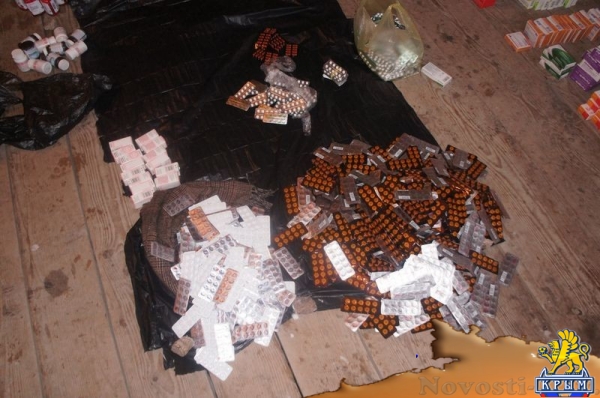 Крымские пограничники задержали гражданина Украины с 50 кг контрабандных лекарств (ФОТО) - «Культура Крыма»