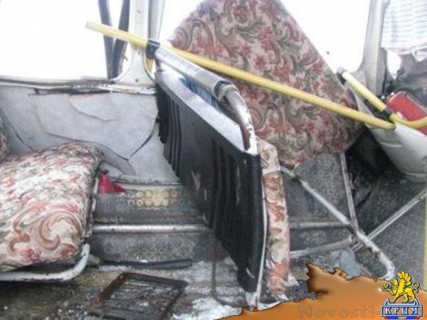 Четыре человека пострадали в столкновении рейсового автобуса и бензовоза на трассе Симферополь – Феодосия (ФОТО) - «Возвращение в Россию»