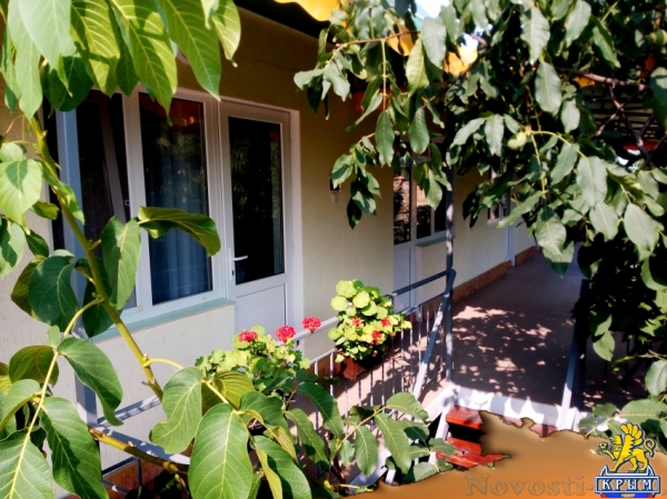 Отдых в Судаке. СУДАК, ГОСТЕВОЙ ДОМ "ПРОХЛАДА" Отдых в Крыму 2017 - жильё в Крыму без посредников - «Отдых в Судаке»