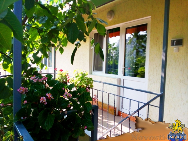 Отдых в Судаке. СУДАК, ГОСТЕВОЙ ДОМ "ПРОХЛАДА" Отдых в Крыму 2017 - жильё в Крыму без посредников - «Отдых в Судаке»