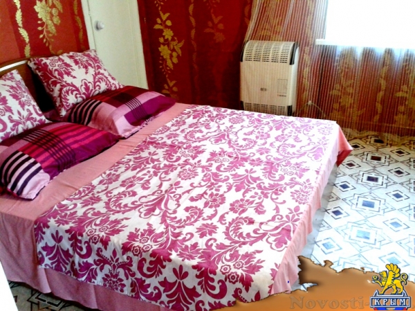 Отдых в Приморском. Сдаю 1Квартиру море-50метров ул.Советская 22 Отдых в Крыму 2017 - жильё в Крыму без посредников - «Отдых в Приморском»