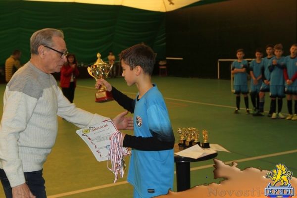 Рождественский турнир по мини-футболу среди детей состоялся в Керчи - «Керчь»