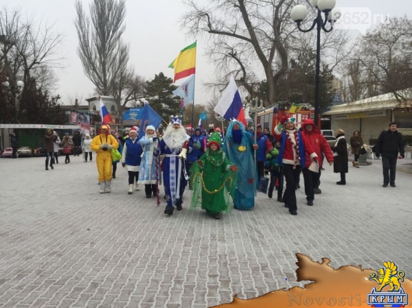 В Евпатории на Рождество "моржи" искупались в "теплом" море (ФОТОФАКТ) - «Симферополь»