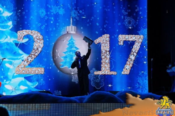 Севастопольцы поздравили жителей города с Новым годом (ФОТО) - «Экономика Крыма»
