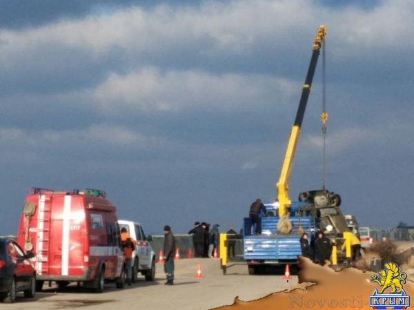 В Севастополе после новогодней ночи из моря выловили легковушку с людьми (ФОТО)  - «Происшествия»
