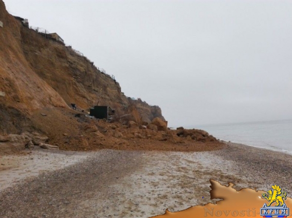 В Севастополе обрушился берег с дачными постройками (ФОТО, ВИДЕО)  - «Происшествия» В Севастополе обрушился берег с дачными постройками (ФОТО, ВИДЕО)  - «Происшествия»