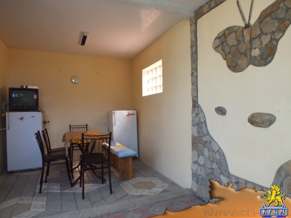 Отдых в Орджоникидзе. Двухкомнатный коттедж "Баттерфляй" со всеми удобствами 450 м до моря Отдых в Крыму 2017 - жильё в Крыму без посредников - «Отдых в Орджоникидзе»