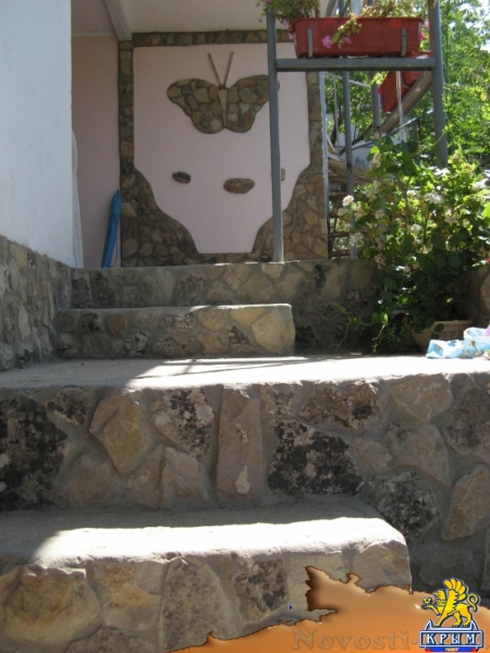 Отдых в Орджоникидзе. Двухкомнатный коттедж "Баттерфляй" со всеми удобствами 450 м до моря Отдых в Крыму 2017 - жильё в Крыму без посредников - «Отдых в Орджоникидзе»