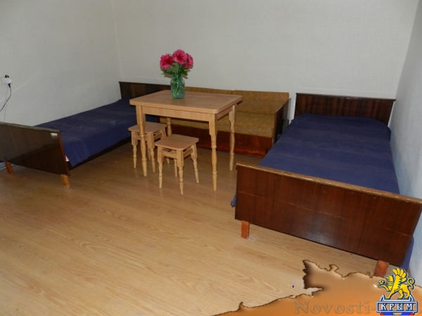 Отдых в Орджоникидзе. 1-к квартира, 41 м?, 1/2 эт. с верандой и двориком Орджоникидзе. Свободна с 06-23 августа. Отдых в Крыму 2017 - жильё в Крыму без посредников - «Отдых в Орджоникидзе»