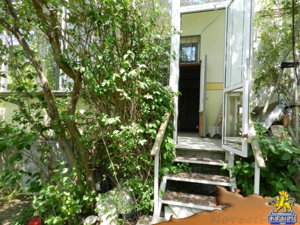 Отдых в Орджоникидзе. 1-к квартира, 41 м?, 1/2 эт. с верандой и двориком Орджоникидзе. Свободна с 06-23 августа. Отдых в Крыму 2017 - жильё в Крыму без посредников - «Отдых в Орджоникидзе»