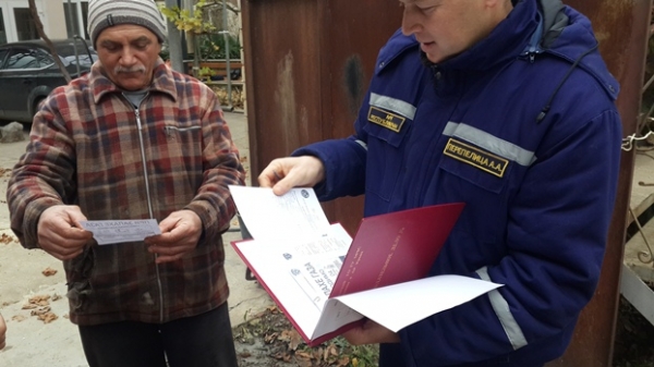 Сотрудники ГКУ РК «Пожарная охрана Республики Крым» продолжают проводить подворовые обходы - «МЧС»