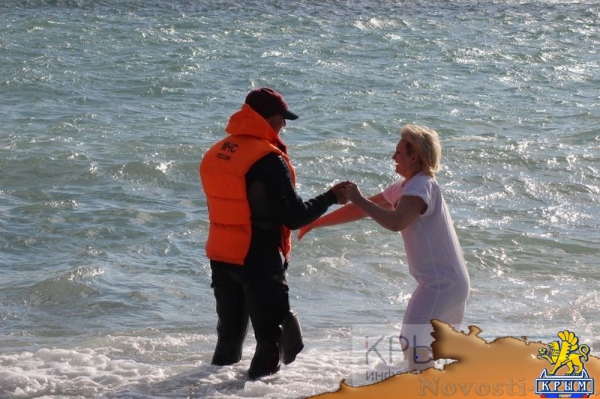 Крестные ходы в честь Крещения прошли в Гурзуфе, Ялте и Алупке (ФОТО) - «Культура Крыма»