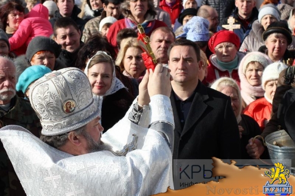 Крестные ходы в честь Крещения прошли в Гурзуфе, Ялте и Алупке (ФОТО) - «Культура Крыма»