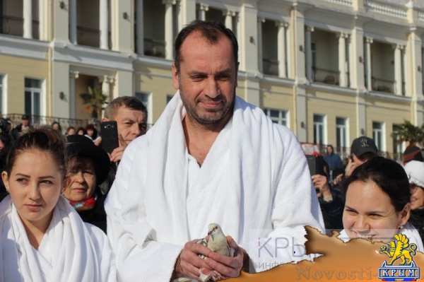 Крестные ходы в честь Крещения прошли в Гурзуфе, Ялте и Алупке (ФОТО) - «Культура Крыма»