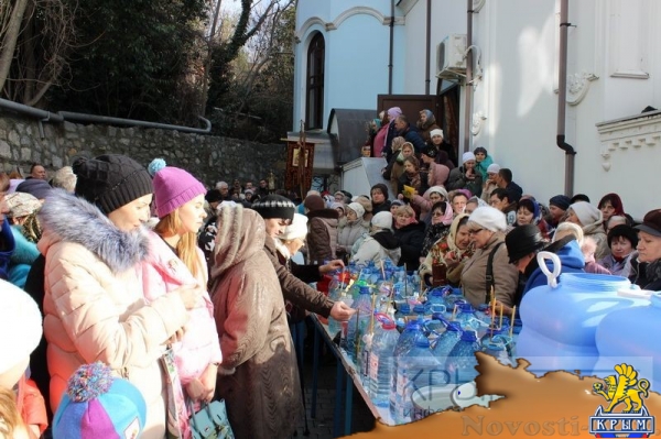 Крестные ходы в честь Крещения прошли в Гурзуфе, Ялте и Алупке (ФОТО) - «Культура Крыма»