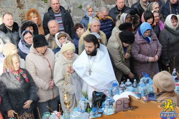 Крестные ходы в честь Крещения прошли в Гурзуфе, Ялте и Алупке (ФОТО) - «Культура Крыма»