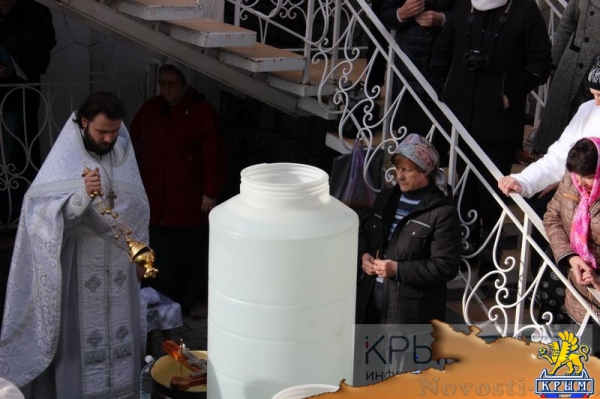 Крестные ходы в честь Крещения прошли в Гурзуфе, Ялте и Алупке (ФОТО) - «Культура Крыма»