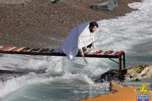 Крестные ходы в честь Крещения прошли в Гурзуфе, Ялте и Алупке (ФОТО) - «Культура Крыма»