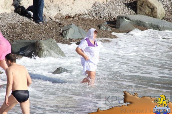 Крестные ходы в честь Крещения прошли в Гурзуфе, Ялте и Алупке (ФОТО) - «Культура Крыма»