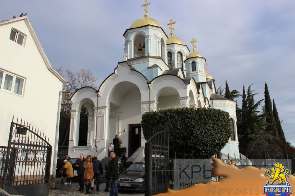 Крестные ходы в честь Крещения прошли в Гурзуфе, Ялте и Алупке (ФОТО) - «Культура Крыма»