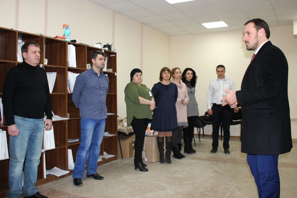 Александр Спиридонов проинспектировал работу Евпаторийского и Ялтинского горуправлений Госкомрегистра - «Госкомрегистр» Александр Спиридонов проинспектировал работу Евпаторийского и Ялтинского горуправлений Госкомрегистра - «Госкомрегистр»