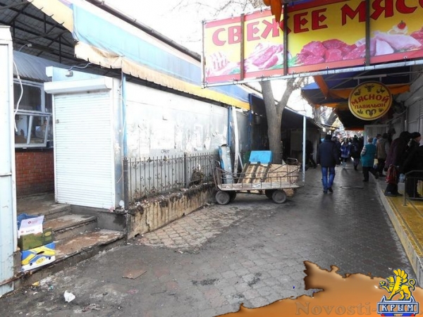 Владелец микрорынка на симферопольской улице Козлова самостоятельно демонтировал часть торговых объектов после года судебных тяжб (ФОТО) - «Экономика Крыма»