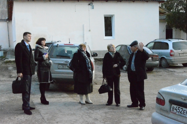 Уполномоченный по правам человека в Республике Крым Людмила Лубина провела круглый стол с «министрами» школьного парламента - «Правам человека» Уполномоченный по правам человека в Республике Крым Людмила Лубина провела круглый стол с «министрами» школьного парламента - «Правам человека»